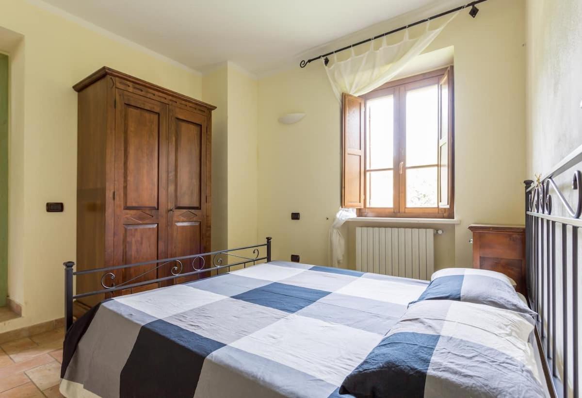 Casa Ridente Nella Valle Del Menotre Con Giardino Pale Exterior foto